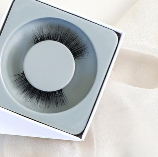 Lashes - 06 "Natural & Classic"